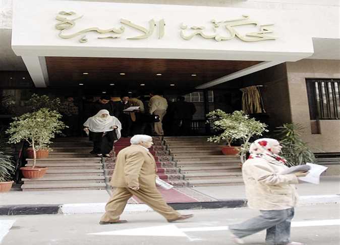 "محمود" في دعوى نشوز أمام المحكمة: "حاسس إن مراتي بتلعب بديلها"