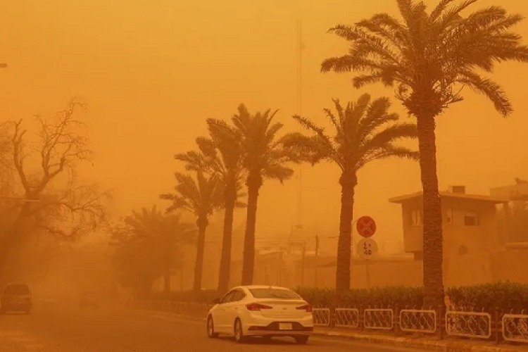 عواصف رملية وترابية تضرب القاهرة بعد ساعات قليلة .. رسالة هامة لمرضى الحساسية