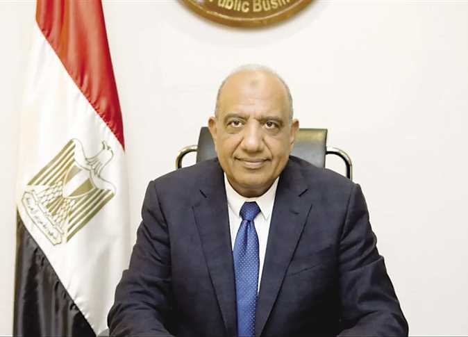 «الزراعة» و«الكهرباء» تبحثان دعم تشغيل مزارع الدواجن